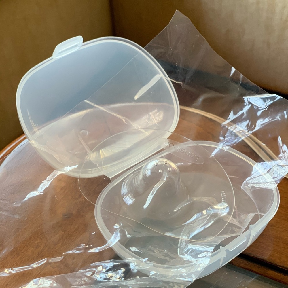 NIPPLE SHIELD